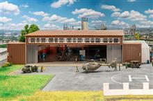 1/87 HANGAR MET HELIKOPTER
