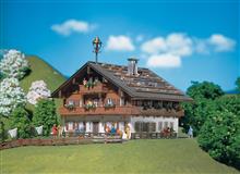 1/160 ALPENBOERDERIJ