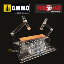 PLASTIC STAND & TRANSPORT FOR AFV MODELS