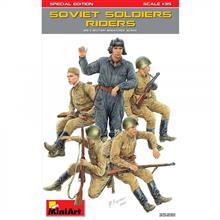 1/35 SOVIET SOLDIERS RIDERS. SPECIAL EDITION (07/25) *
