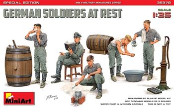 1/35 GERMAN SOLDIERS AT REST. SPECIAL EDITION